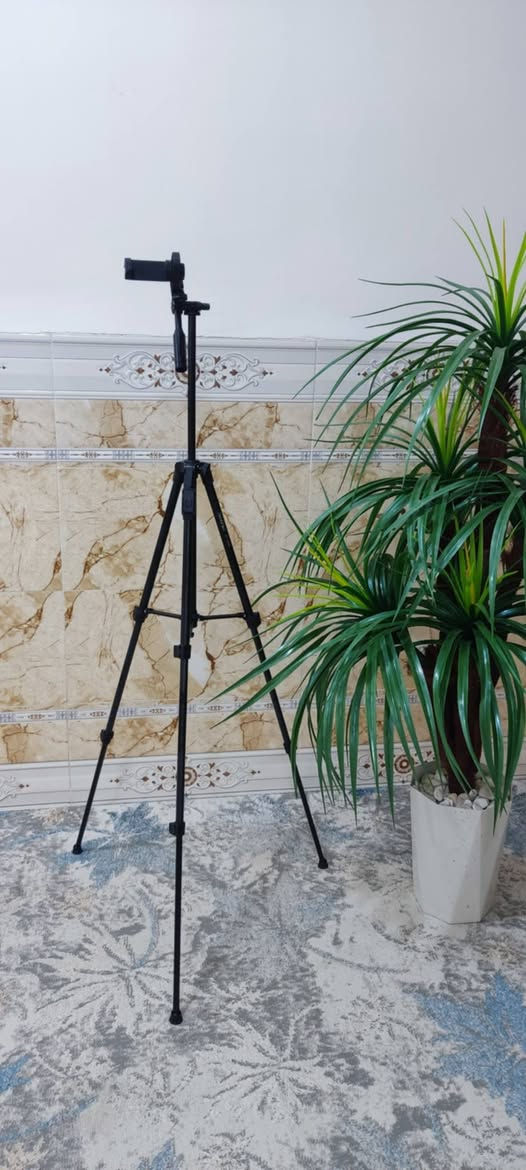 مكلفه بالنشر 
بنيه رادت تفتح مشروع وبطلت 
ستاند تصوير متين جديد مامستخدم ماخذته ب٢٥
الي يفيده يتواصل وياها على هذا الرقم 
***********
