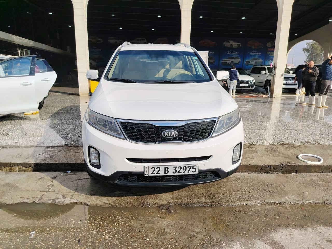 السلام عليكم
سياره سيرنتو  2013 شكل 2014  للبيع ماشيه 180 الف المحرك  6 مبدل مال قصه شرط زيرو قبل شهر بيها بارد باب السايق شبر وباب السكن شبر بدون دواخل شرط مكفوله
السياره باسمي السنويه 2027 تسقط
السعر 195 ورقه وبيها مجال
للاتصال على الرقم ***********////***********
