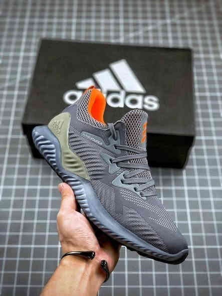 احذيه رياضيه باله نضيفه السعر 15والتوصيل مجاني لجميع المحافظات واذا ماعجبك تكدر  معا ابو التوصيل. رقم الحجز ***********  شريحه وليس واتسابب
