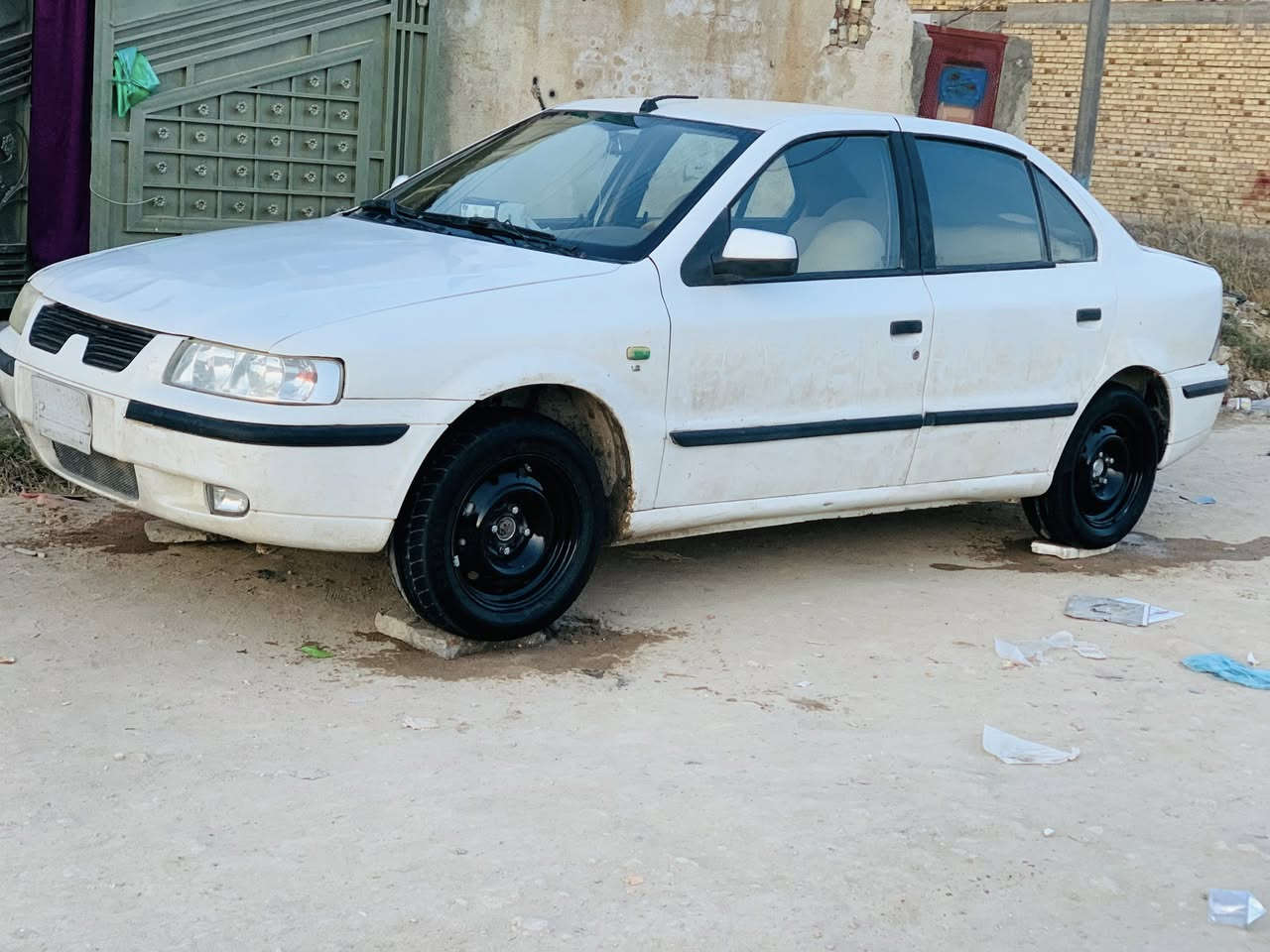 السلام عليكم سمند للبيع موديل 10 رقم قادسيه كير مكينه مكفولات تبريد ثلج حداديه جديده زوج تواير جدد  سنويه ما نافذه 
مكان ذي قار الرفاعي 
 السعر 40 وبيها مجال 
للأستفسار 
***********
***********
