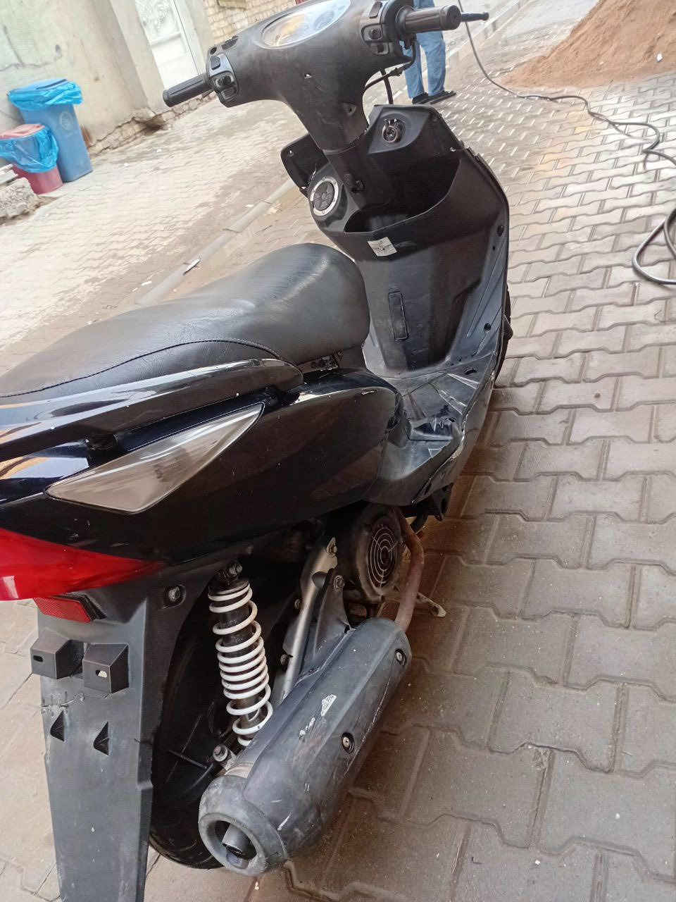 ماكس ثلعب 140
الدراجه بلاديه ما مفتوحه 
نقص كفر امامي والمازده موجوده 
الدراجه نكره سلف 
كابريته جديد اصلي 
السعر 400 وبيه مجال 
مكاني بغداد الشعله /*********** واتساب
