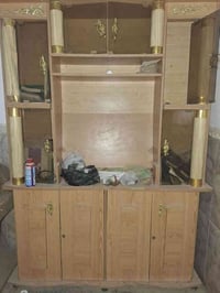 معرض خشب للبيع سعر 100 وبي مجال تواصل 07771056466