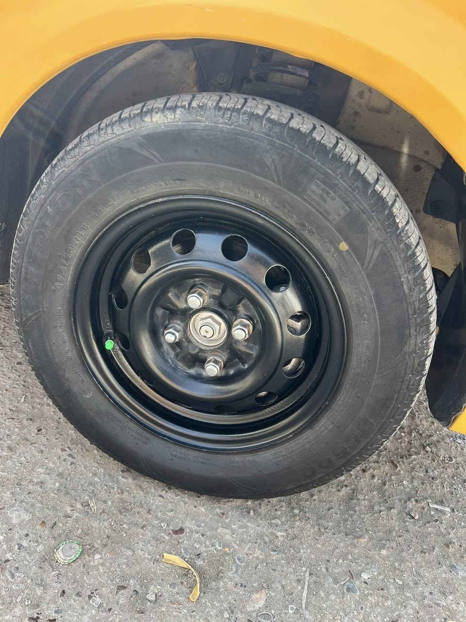 سلام وعليكم طيبه 15 سياره جديده هيأه مصفر مكينه جديده هيه ول كير صدر جديد تايرات وياله جديد سياره متصرف عليه ولا ربع تبريت ثلج خير منا الله السياره كل كهربايات شغاله المكان سيديه ***********
