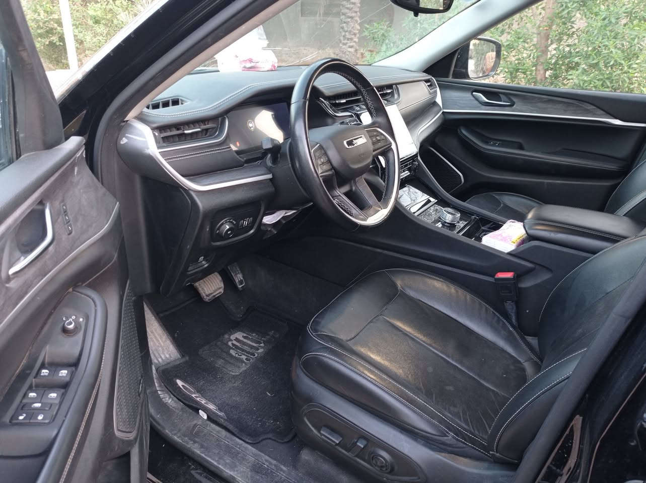 السلام عليكم
بيع او امراوس جيب كراند شيروكي موديل2021 سبعه راكب رقم بغداد بسمي تحويل مباشر 

وارد امريكي حادثها تبديل بنيد وجاملغ امامي  
   
مواصفات لمتد 
مكينه 6 سلندر 3600
فور ويل 
بصمه 
هاندبريك بصمه 
كشنات جلد تدفئة 
استيرن تدفئة
رادارات المحافظة على المسار
رادارات نقطة عمياء
رادارت مانع تصادم خلفي وامامي طوارئ
لايت زنون 
تبريد ثلاث قطع 
كير ماوس 
شفتات ستيرن 

اوتو هولد 
جنطة كهرباء 
ماشية 45 الف حقيقي   

السعر 280وبيها مجال   
العنوان السماوه قضاء الرميثه  
*********** للاستفسار الاتصال على الرقم
