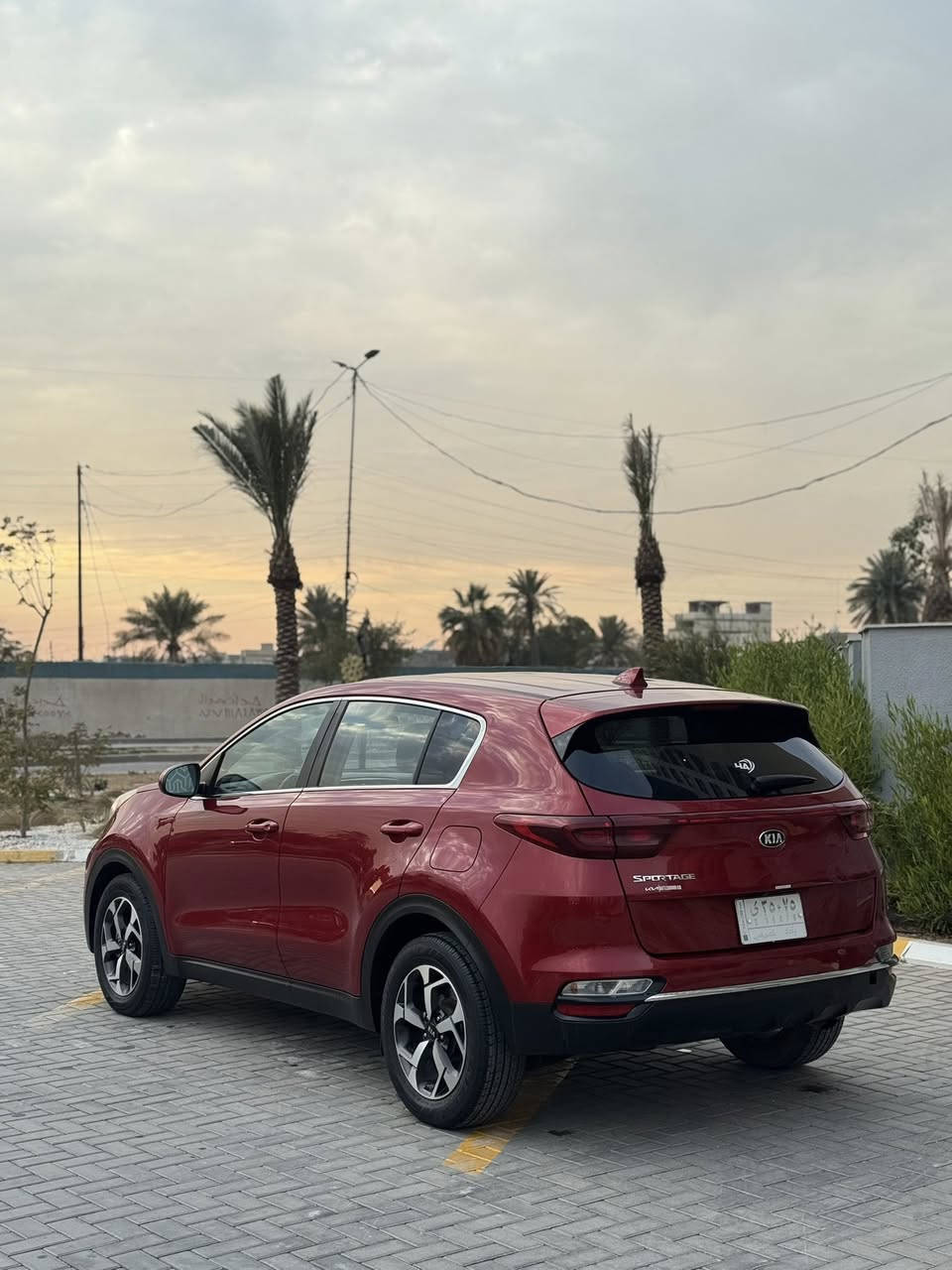 يا الله 
السلام عليكم
سبورتج 2021 وارد امريكي

حادثهة كلش بسيط بنيد سحطي قطعة وحدة
صور الحادث مرفقة

رادار امامي
تحديد مسار
تحكمات 
3انضمه قياده
شاشه جبيره
وباقي المواصفات العاديه

السياره كلش جديده وبالحقيقه احلى من الصور
السعر 168

بغداد حي اور او حي الجهاد
***********
