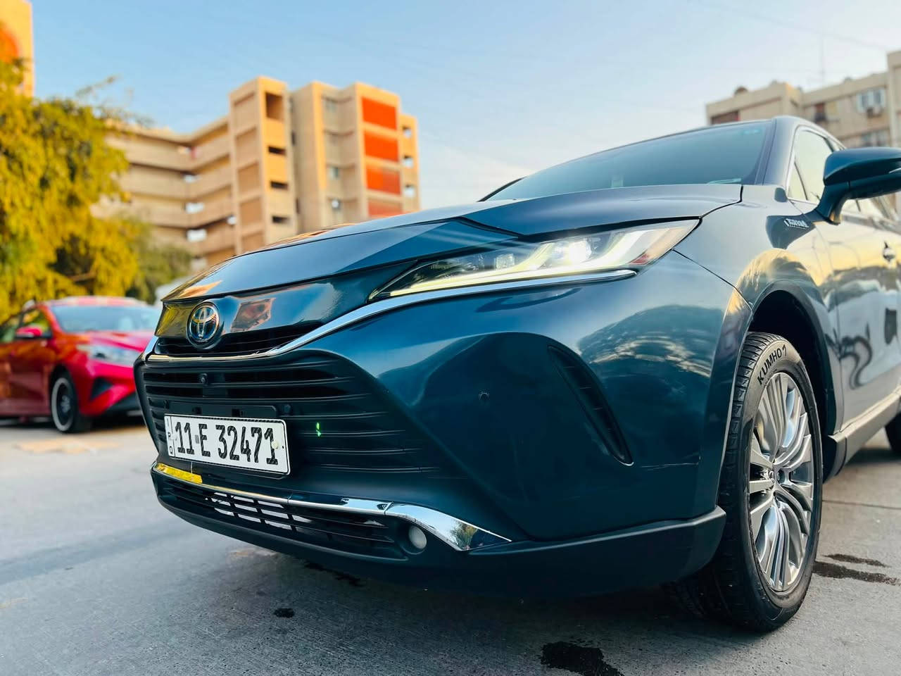 تويوتا فينزا 2021 – هايبرد لمتد | فخامة يابانية بتقنيات عالية 
@

سيارة SUV أنيقة تجمع بين القوة والاقتصاد، مع مواصفات راقية تناسب جميع الأذواق!

ا

المواصفات: – محرك 2500 سي سي هايبرد اقتصادي وقوي

– نظام دفع رباعي  (AWD)

– سقف بانوراما واسع

– داتا شو

• نظام كاميرات 360 درجة (4 كاميرات)

– مرقمة بغداد

– مقاعد جلد فاخرة بتحكم كهربائي

– تدفئة وتبريد للكراسي الأمامية

– شاشة وسطية كبيرة تدعم Apple CarPlay وAndroid Auto

– عداد ديجيتال متطور

– صندوق خلفي كهربائي

– إنارة LED أمامية وخلفية

– تشغيل بصمة + دخول ذكي

– تحكم كامل من الستيرن

– نظام تثبيت سرعة ذكي

– حساسات أمامية وخلفية

– مكيف أوتوماتيكي ثنائي قطعتين خلفي وامامي

– حساس امامي خلفي

– نظام سماعات jbl

الحادث : موضح بالصور مكفول شاصي لغد

السعر  150 وبيها مجال حك الجية

الموقع: بغداد الصالحية

للاستفسار: ***********
