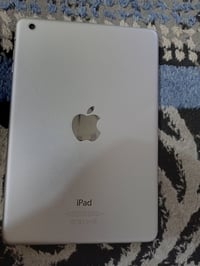 ايباد ٦ • ٦٤ • تحتاج شاشة