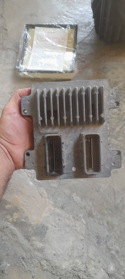 السلام عليكم غراض امبالا موديل  ٢٠١٠  مكاني كركوك وهذا رقمي ***********
١. عقل مال كصه سعره ٥٠ الف 
٢. فلتر شوته سعره ١٠ الف 
٣. فلتر كير سعره ١٠ الف  
٤. جبنه درايم شفت سعره ١٠ الف 
٥. فيشه سكليتر سعره ٥ الف
