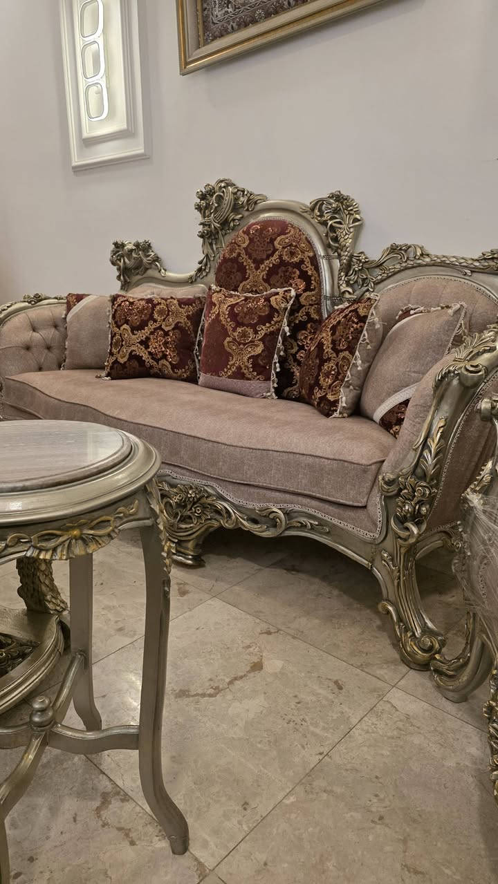 تخم مصري دمياط ضخم اخو الجديد ١٠ مقعد وسيت طبلات مرمر زان 
***********
