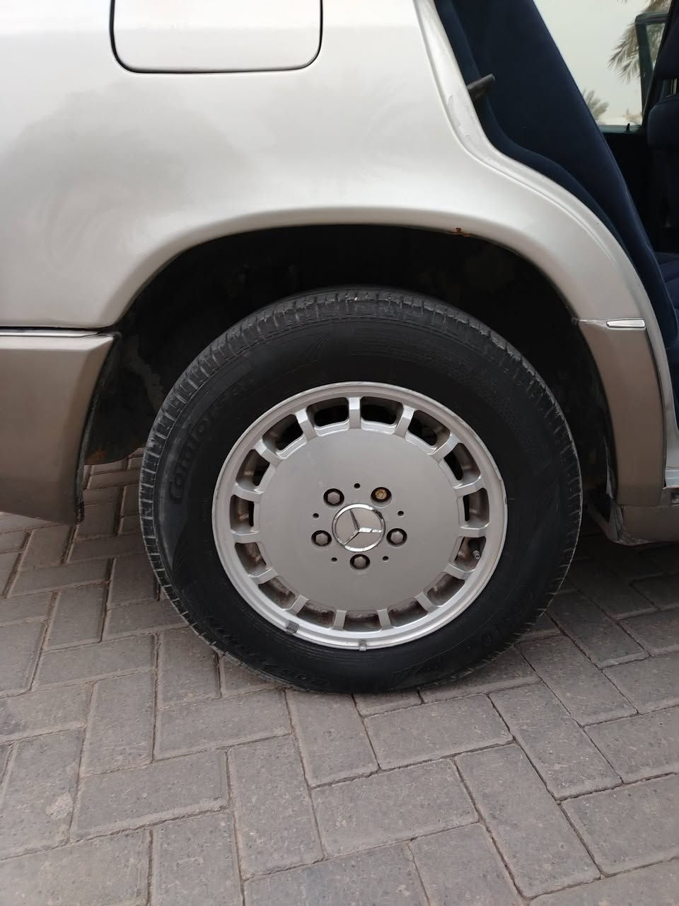 سلام عليكم ورحمة الله وبركاته مرسيدس دب موديل 1991 مكينة بلادي عنكبوت ستة سلندر سياره ما بيها نقص مكينة كير تبريد قواعد سليمة حداديه 95/100سياره باسمي رقم مميز العنوان كربلاء للتواصل ***********
