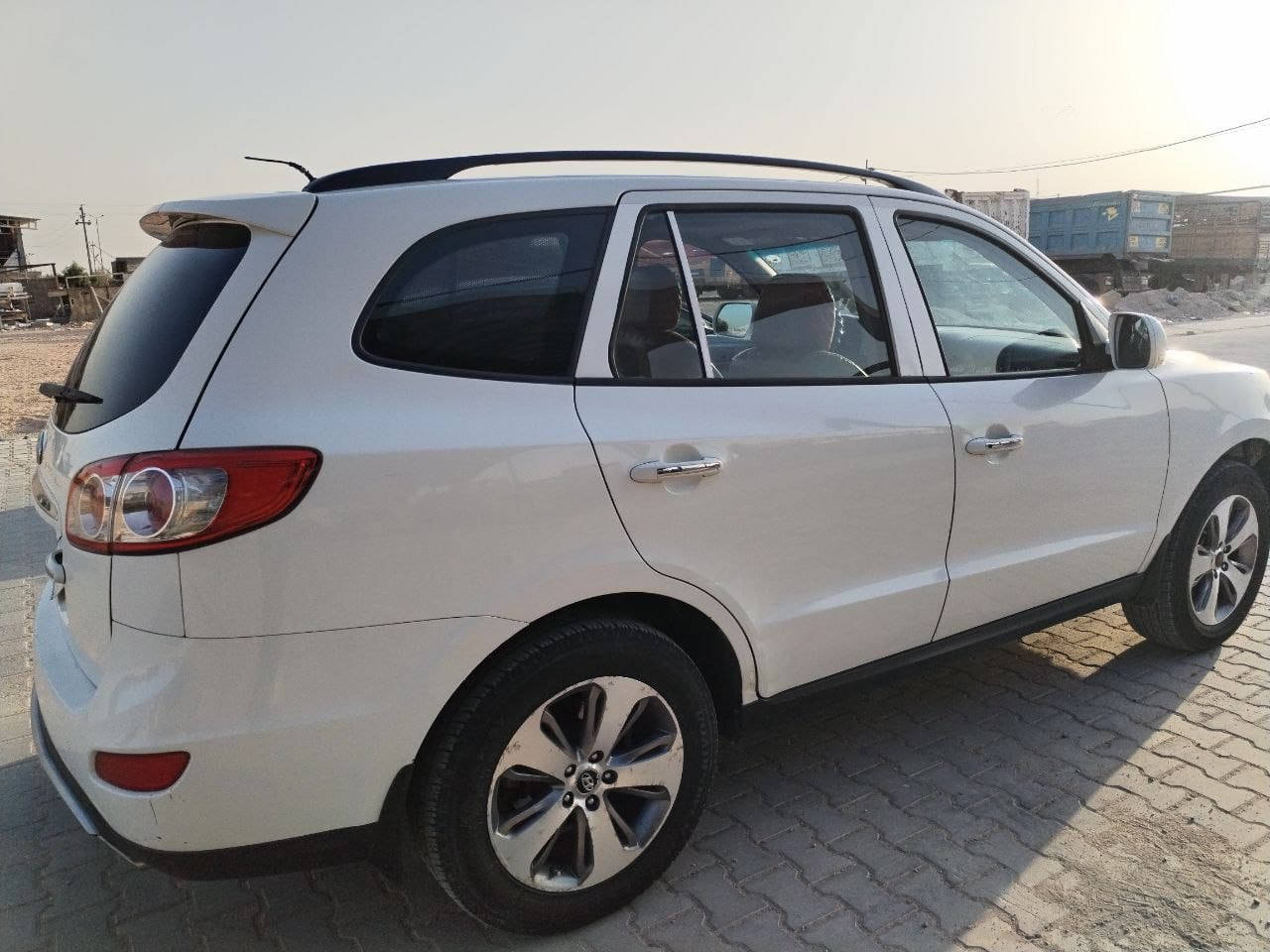 لسلام عليكم جميعاً..
للبيع فقط سنتافي وارد خليجي 2012 فول بصمه جلد تحكم كشن كهربائي كامره حساسات مري كهرباء فتحه..
محرك 4 سلندر 
السياره بيه مكانات صبغ بدون دواخل. 
 3 قطع تبريد
كير محرك تبريد حداديه وتخم تاير نظافة 100‎%‎
دواخل نظافة 90‎%‎
رقم أربيل وكاله أو مداور..
 سياره جديده وجاهزه من كل الجوانب
السعر 133 مع المجال البسيط
للاستفسار الاتصال على الرقم ***********
