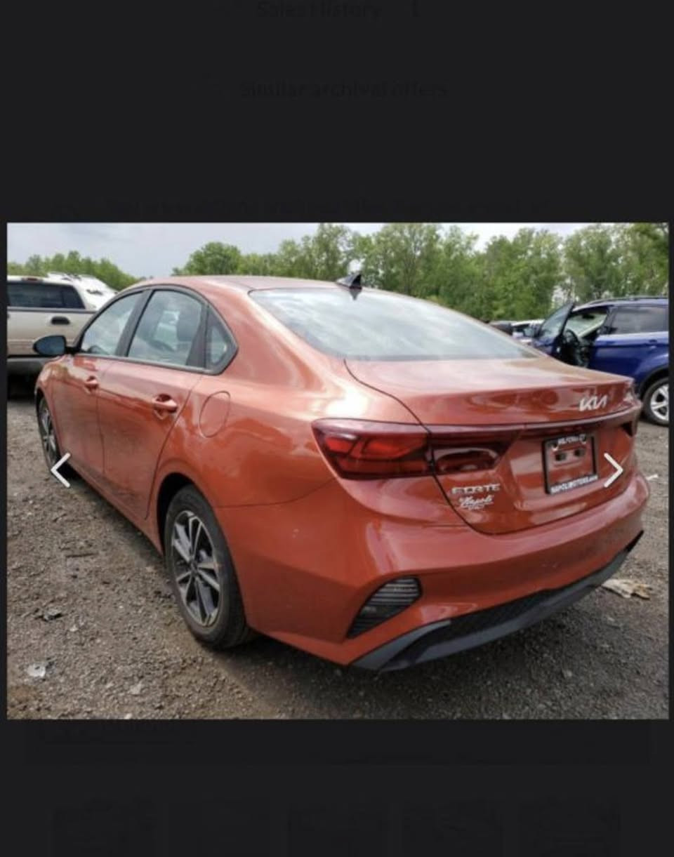 سلام عليكم كيا فورتي 23 حادث جدا بسيط. بدون شاصي ولغود. ..احنا مسوردينها ..لون مميز .ماشية قليل جدا 25الف ميل  وعلى ايدينا 
مواصفات بيسك. رادار وتحكمات وتحديد مسار مكينه 2000دوش   مكانها.   بغداد جكوك الكاظمية سعرها. 158 وبيها مجال بسيط 
رقم الهاتف ***********
