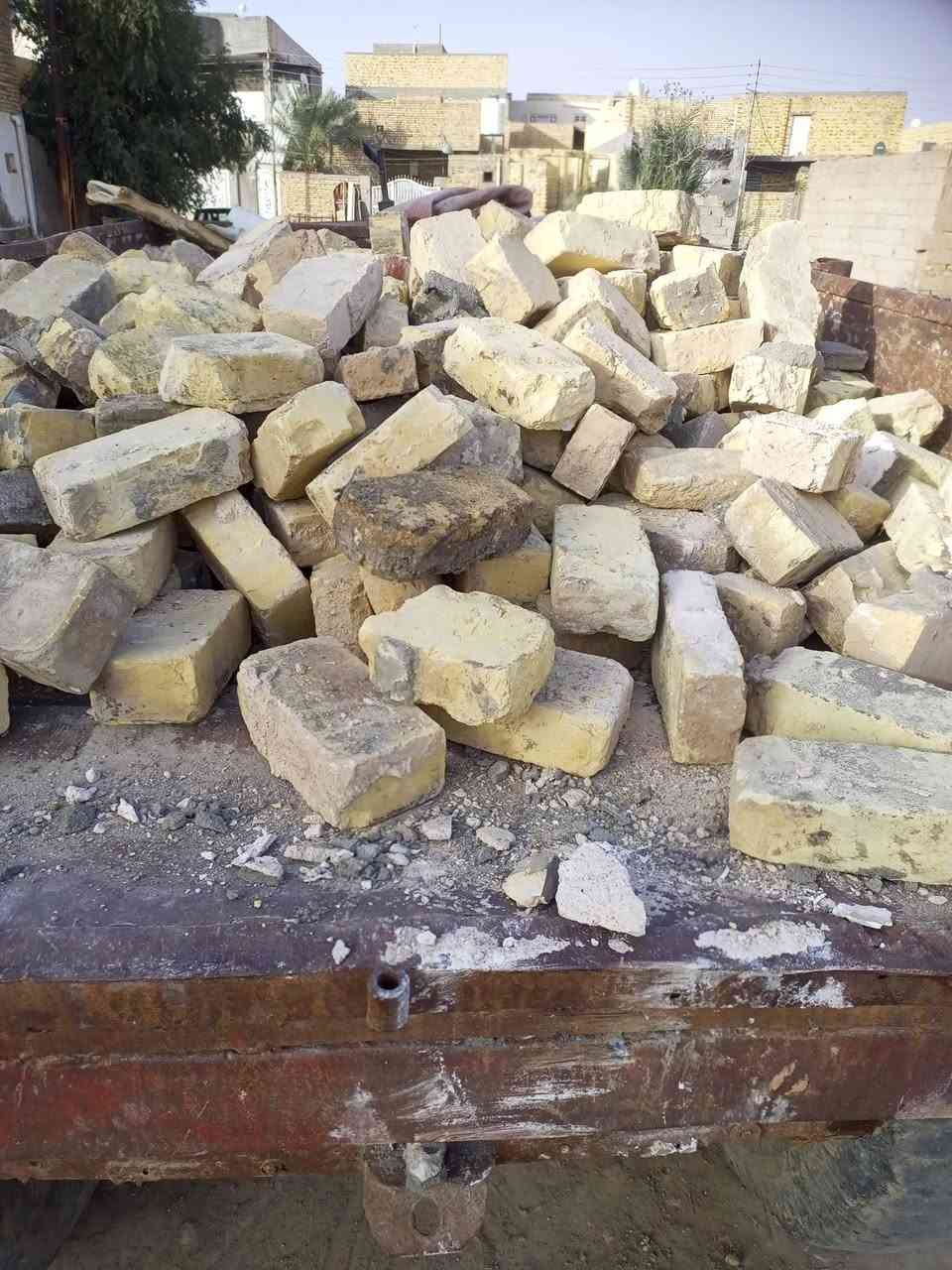 سلام عليكم اللبيع شباك بو لاربعه وباب رتفاع الباب 4 مع الف طابوگه غير متواجد عل فيس لاستفسار لاتصال علئ رقام التاليه ***********
***********
