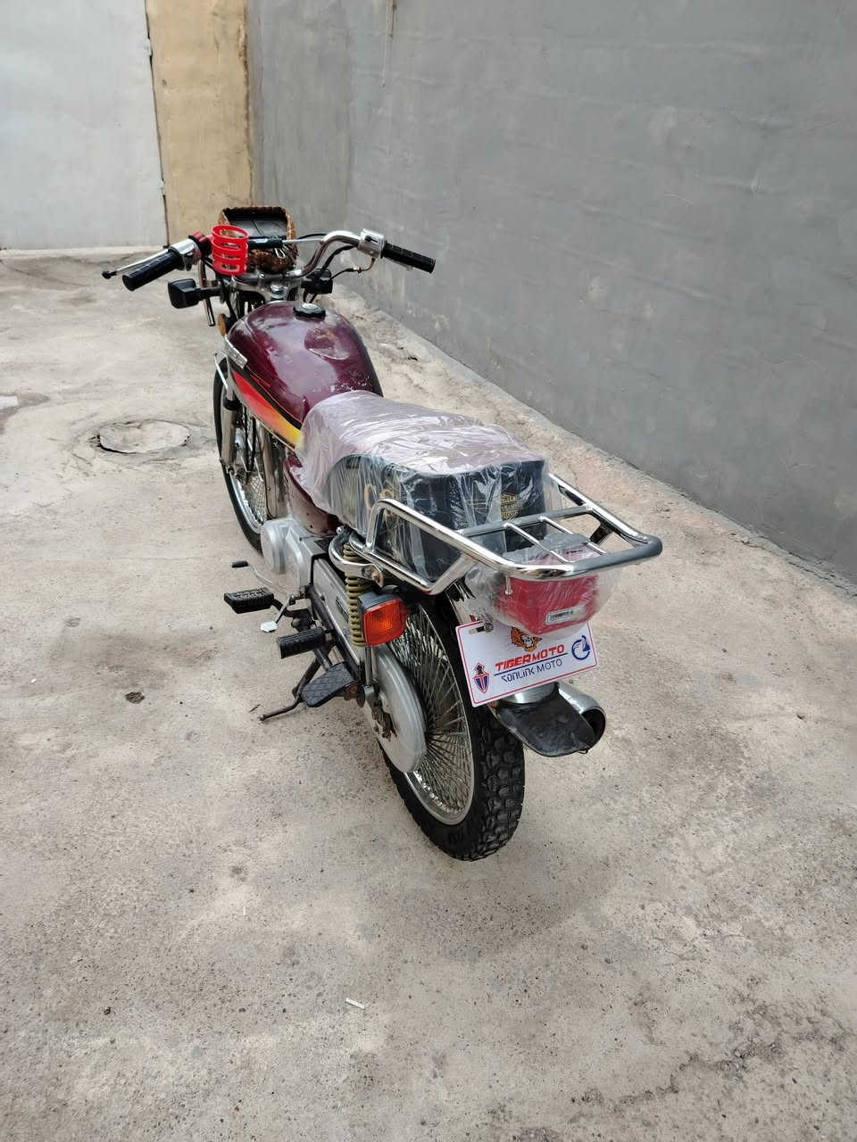 سلام عليكم  ماطور تايكر للبيع باب اول شرط مامفتوح منفيس بي  2020 سعر 370 ***********
