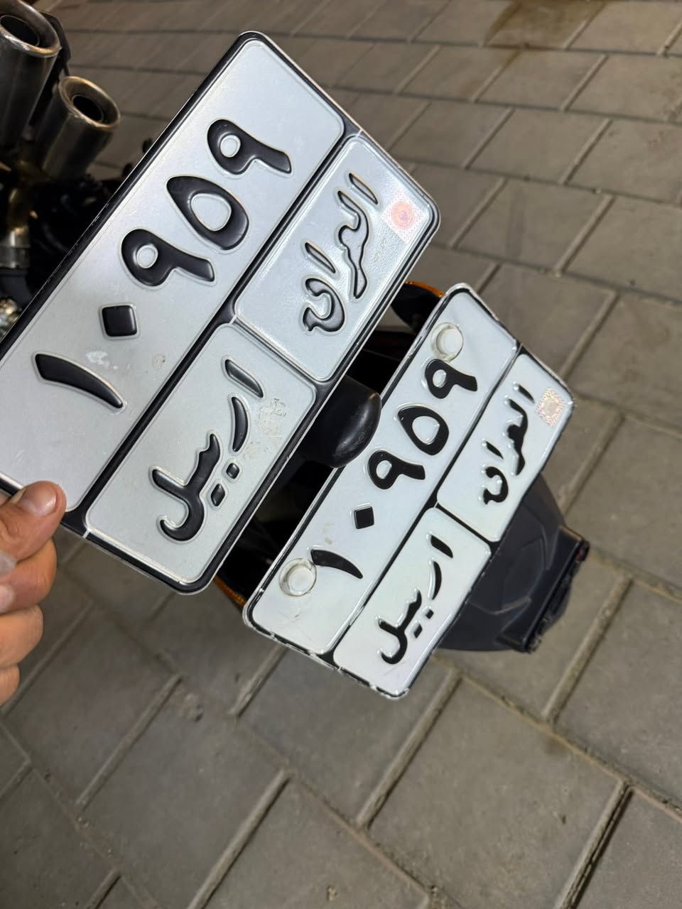 السلام عليكم بنلي 135 موديل 2025 رقم وسنويه أربيل ماشيه شي قليل مكاني بغداد حي القاهره الضباط *********** كل غراضها وياهه دبل دبل سويج وسعرها مناسب 🌺🌺
