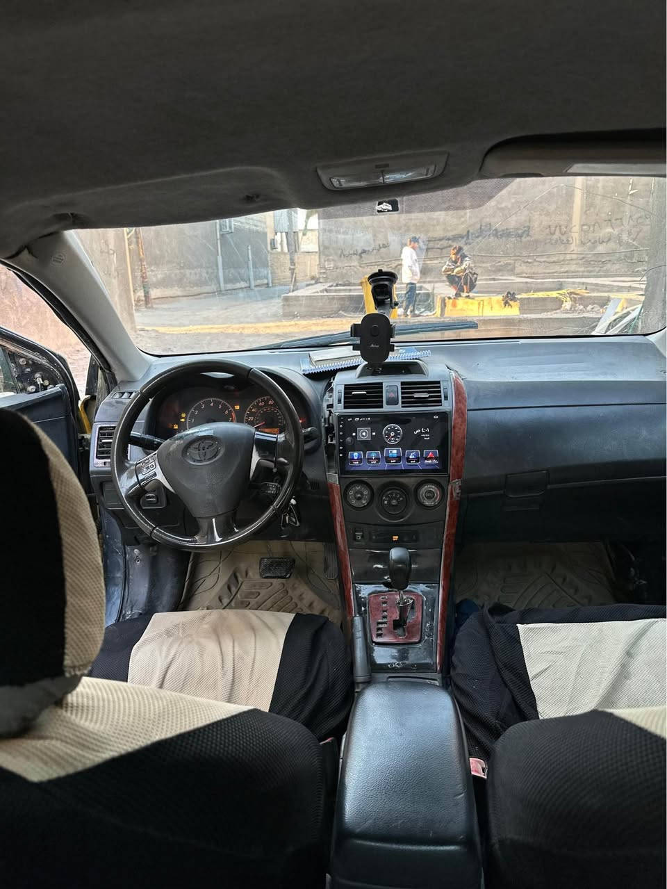 السلام عليكم كورلا 2009 وارد أمريكي 

كفاله كير ومحرك 

مواصفات أمريكيه معروفه 

حداداه وتبريدوتخم تاير كله كفاله 

سنويه مخلصه 

سياره بيها وكاله راعيها موجود بالخدمه 

ضربتها باب سائق من امريكا 

مكاني البصره 

الرقم *********** 

سعرها 75 وبيها مجال بيع مستعجل جدا جدا 

جوه سوك يوم بلاش اتصل وما يكون خاطرك إلا طيب البصرة, العراق
