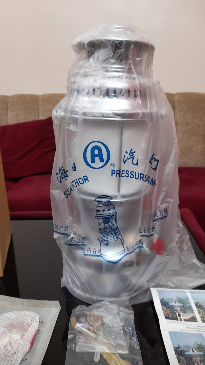 🔥 للبيع: فانوس ضغط قوي – SEA ANCHOR 🔥
📦 جديد بالكامل (مع الكرتونة وكل الملحقات)
💡 موديل: 950 – قوة إضاءة 500 C.P
يعطي إضاءة قوية جدًا، مناسب للرحلات، التخييم، المزارع، أو وقت انقطاع الكهرباء.
🧰 المحتويات: ✔️ الفانوس كامل
✔️ مضخة هواء
✔️ قمع تعبئة
✔️ شبك احتياطي
✔️ عدة صيانة
✔️ كتيب تعليمات
⚙️ يعمل على الكاز (النفط الأبيض) – اقتصادي وقوي جدًا
✨ تصميم كلاسيكي + أداء عالي (مثل Petromax)
📍 الحالة: جديد ولم يُستخدم
💰 السعر: [٥٥ دينار]
📩 للتواصل خاص
فرصة ممتازة لعشاق الرحلات أو للاستخدام العملي 🔥رحلات  تخييم  للمنزل للسهرات 
      للروقان 🔥🔥🔥


**إذا كنت صاحب هذا الإعلان وتريد حذفه لأي سبب، رجاءا أرسل رسالة إلى الدعم الفني**