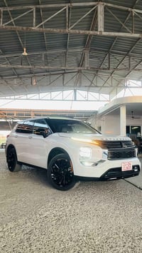𝑴𝑰𝑻𝑺𝑼𝑩𝑰𝑺𝑰  𝑶𝑼𝑻𝑳𝑨𝑵𝑫𝑬𝑹   𝑺𝑬  𝑨𝑾𝑪  ‏4x4 2024  موديل  2024  محرك 𝒄 𝒄 2,5  ...
