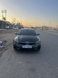 كيا فورتي موديل2021 مكينة 2000 كادث قطعتين 07732321754