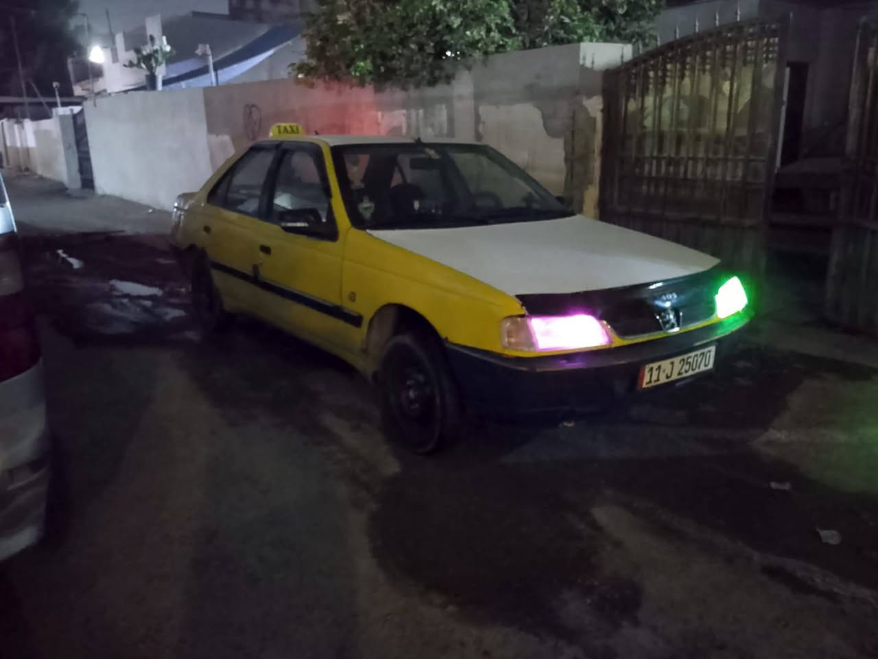 سلام عليكم بيجو روى موديل 2009 رقم بغداد دولي لا هيئه ولا غرامه كير ومكينه ونجي 4سلندر 1600  تبريد ثلج السياره لا لا غياس ولا ضربه ولا صبغ بيه خياس بسيط ومعمره ب 29وبيه مجال  ‏‪***********‬‏
