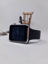 ساعة سمارت • شاشة أمولد دايمة • شريحة اتصال