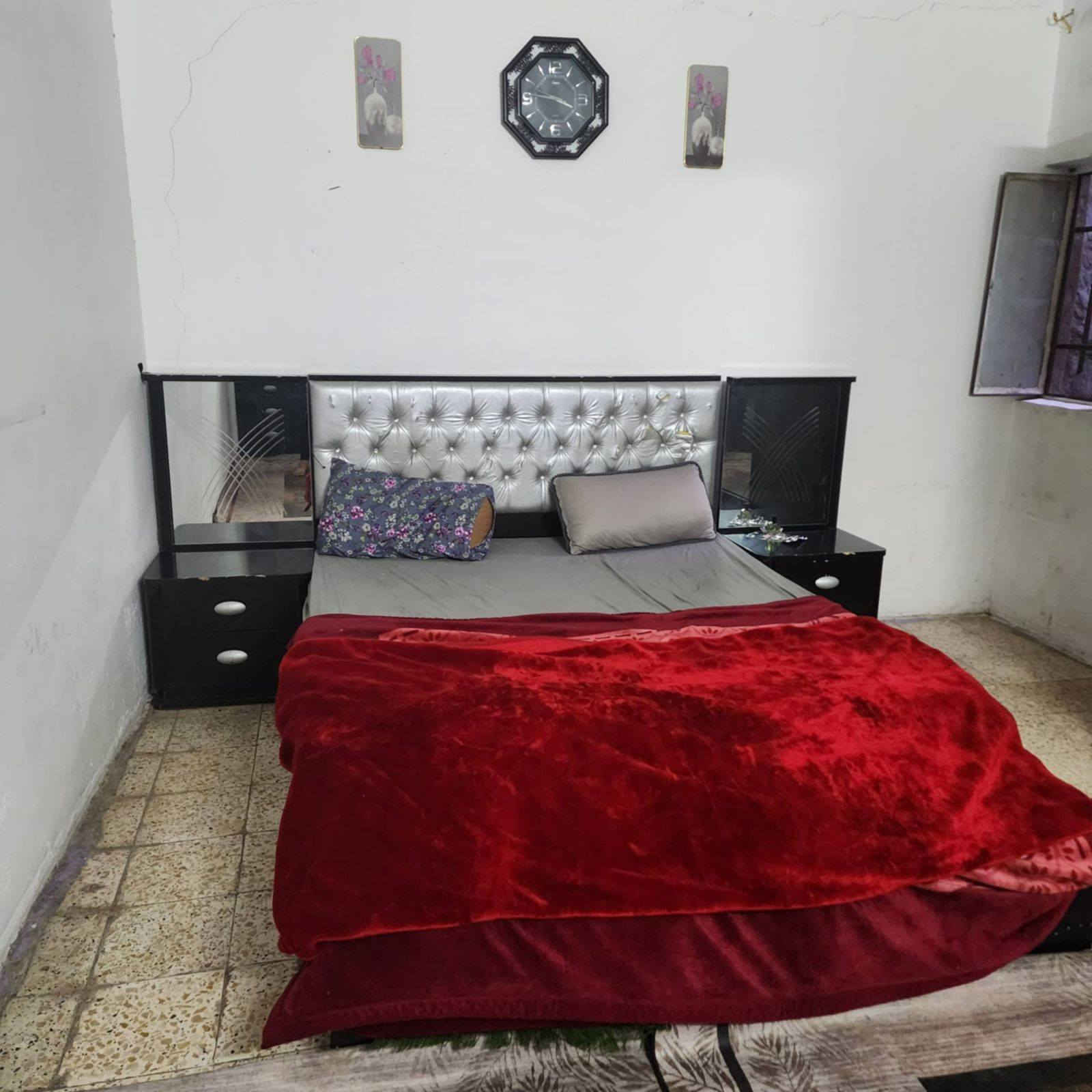 غرفه نوم 8قطع قفلها 450مستعجلين ع بيعتها.   مكانه حي الجهاد


**إذا كنت صاحب هذا الإعلان وتريد حذفه لأي سبب، رجاءا أرسل رسالة إلى الدعم الفني**