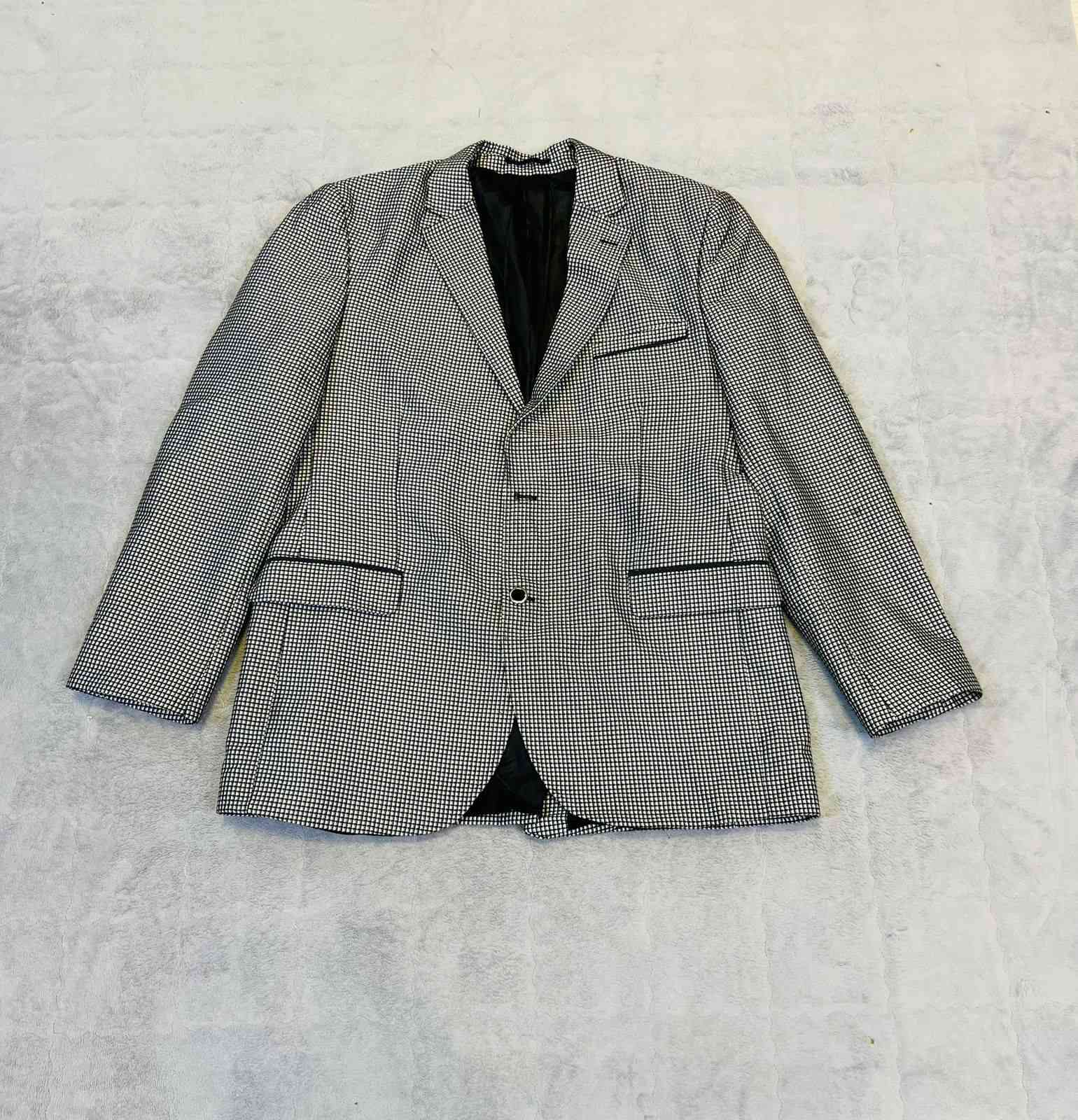 ستره اسبورت شبابي عالميه
خامه ولون
العنوان شارع الخليج مجاور مصور عمار مقابيل مطعم بيت مناحي القديم


**إذا كنت صاحب هذا الإعلان وتريد حذفه لأي سبب، رجاءا أرسل رسالة إلى الدعم الفني**