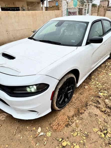 جارجر موديل 22 gt خليجي بيه بنيد وجاملغ فول مواصفات ماعدا الفتحه تشغيل عن بعد كشن حاضن سعره 237 مكان السياره العماره ***********
