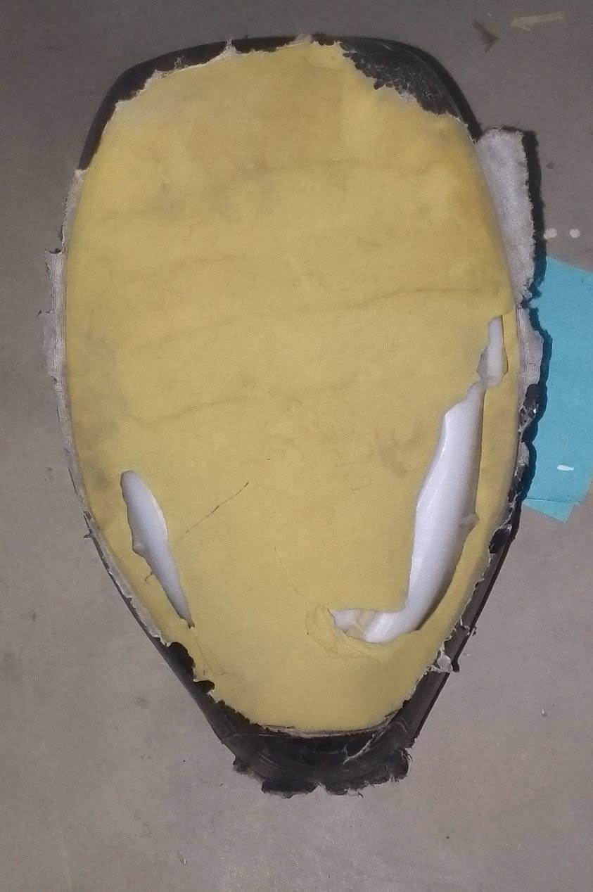 السلام عليكم عندي غراض درجه بطه للبيع +بوشه وبستم وملف مال دراجه عصفورية بلادي السعر  40 رقم واتساب ***********
