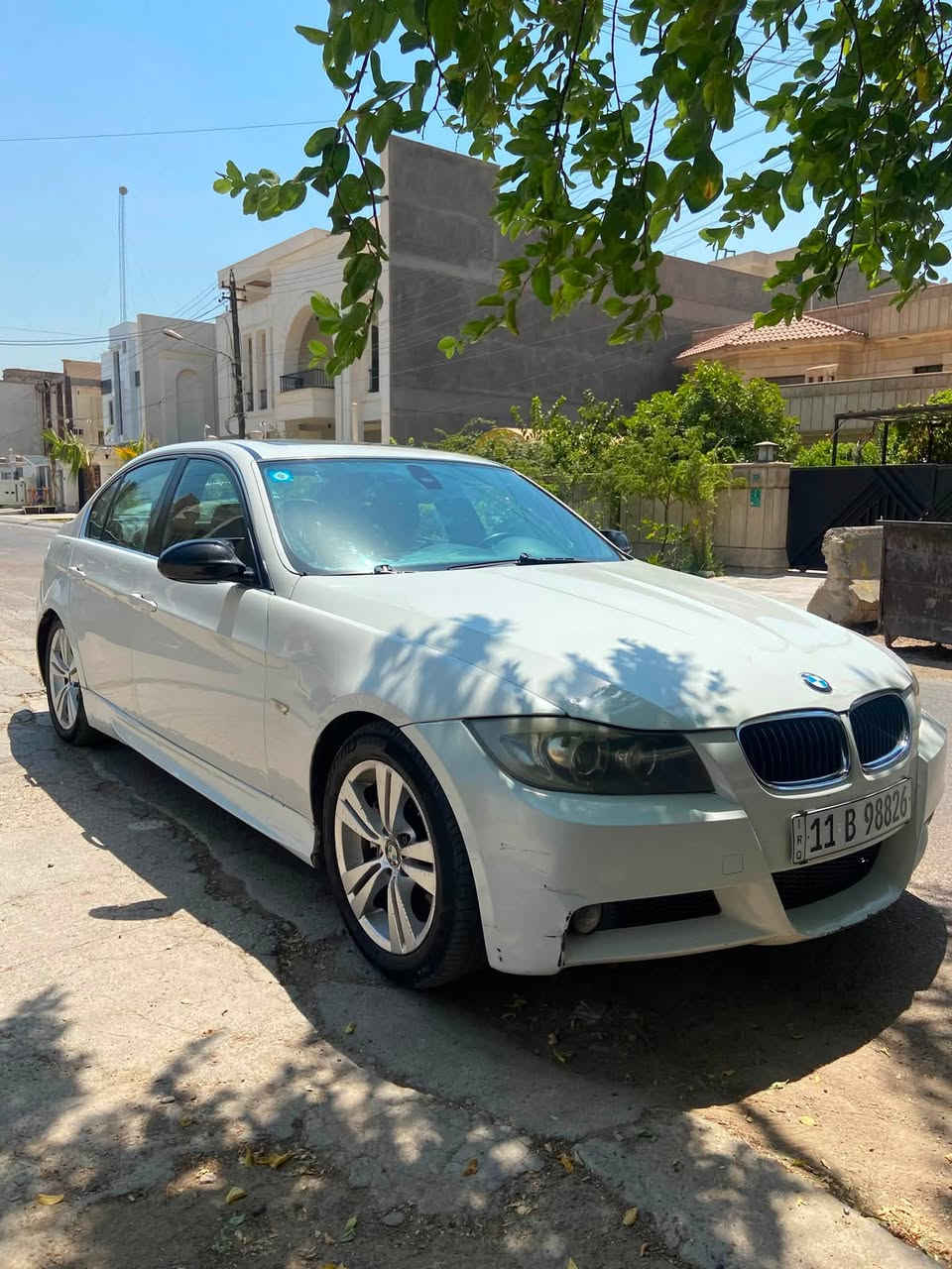 بي ام موديل 2008
السيارة فول مواصفات
محرك 6 سلندر n54
محرك جديد شادلها 
سلايد روف كشنات جلد تدفئة تبريد كهربائيات كلها شغالة 
حادثها باربكا جاملغ امامي عكس السايق بيها صبغ حزام جمالية 
هزة وسنوية جديدة 
رقم بغداد باسمي تحويل ثاني يوم 
السعر 98 مكان بغداد 
***********
