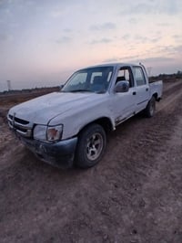 بيكم للبيع موديل 2006 بدون  كلك  السعر 10ورقات للستفسار 07807340759