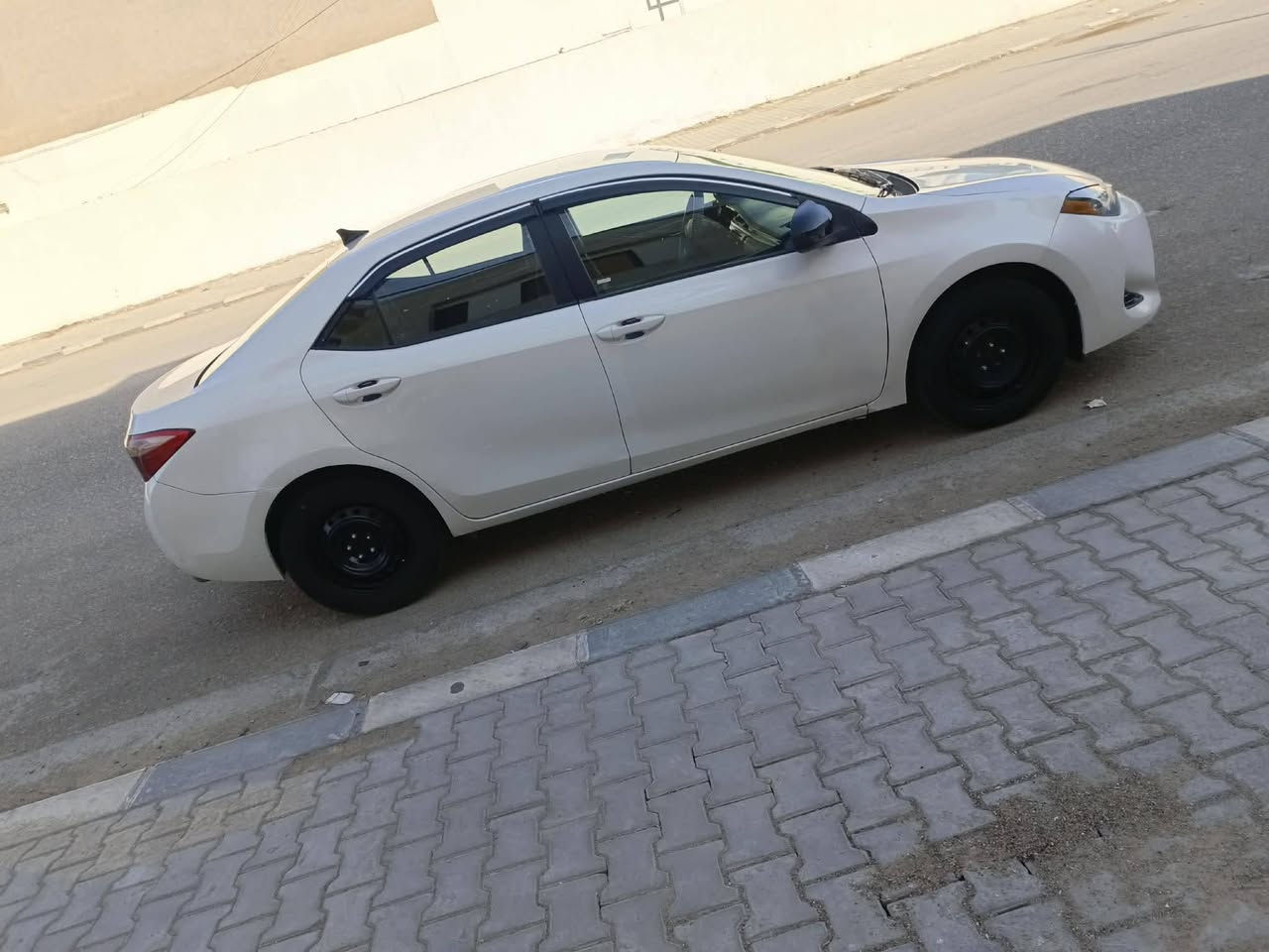 كورله موديل 19ياباني اصل جاهزه من كلشي بيه الغد مبدل وبيه 3قطع صبغ محرك وكير شرط رقم واسط مشروع وطني مداور مباشر السعر 110مكان النجف ***********
