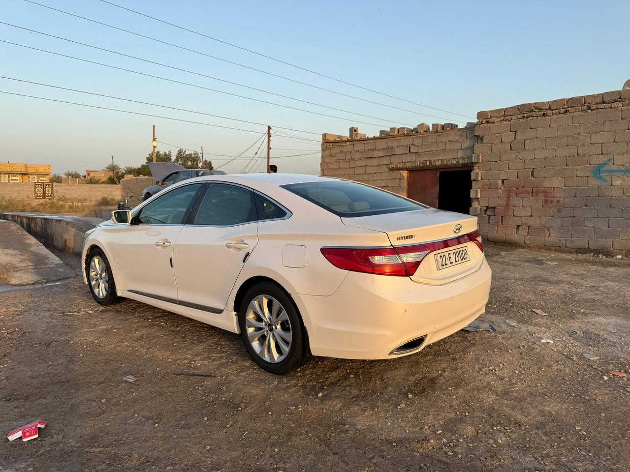 ازيرة مديل 2013 خليجي كفاله من التبديل والحادث سيارة جديده وفول مواصفات مكينه كير حدادية كلها بالكارتون بعدها السيارة جديده ماشيه ١٩٠ الف رقم اربيل بسمي سنويه توها صادرة لل ٢٠٢٩ السعر (١١٥)  مكلف بالنشر اتصل على راعيها واستفسر 
***********
مكاني الشطرة
