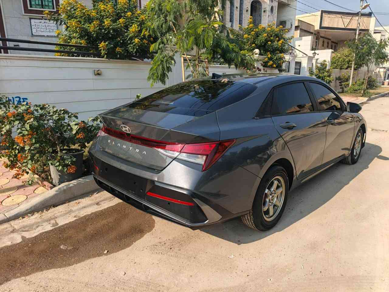 النترا موديل 2025 ماشيه 4000 بدون لوحات حادثه بدايت البنيد وجاملغ ربع منه ولباب الخلفي بيه بارد شويه مكفوله من الغوده وشواصي ودواخل مكاني بابل *********** السعر 168 وبيه مجال
