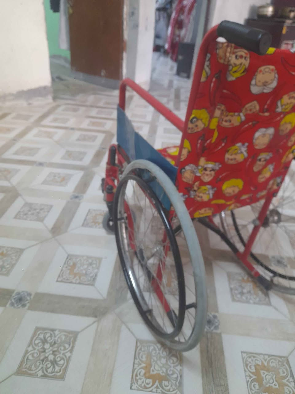 سلام عليكم عندي عربانه مال معوقين البيع سعره ٥٠ الف  كلش نظيفه مكاني الزعفرانيه يم عمارات سعيده *********** بغداد, العراق
