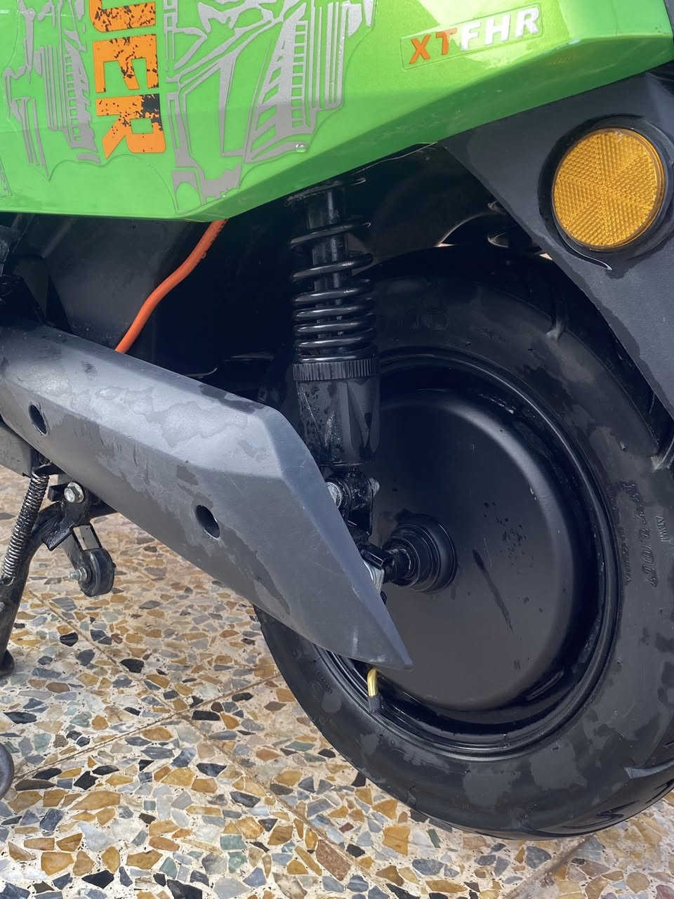 ماطور شحن للبيع جديد بعدو بل لايلون خمس بطاريات شاحنه اصليه سله ورا فول مواصفات سرعه ٦٠حقيقي السعر ٤٥٠ويرهم مراوسه حسب القناعه ***********
