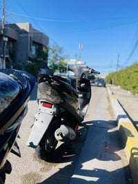 دراجه ماكس عدلة للبيع  بلادي ممفتوحه بس سلف رياضي وكابريتر مبدل  كفرات...