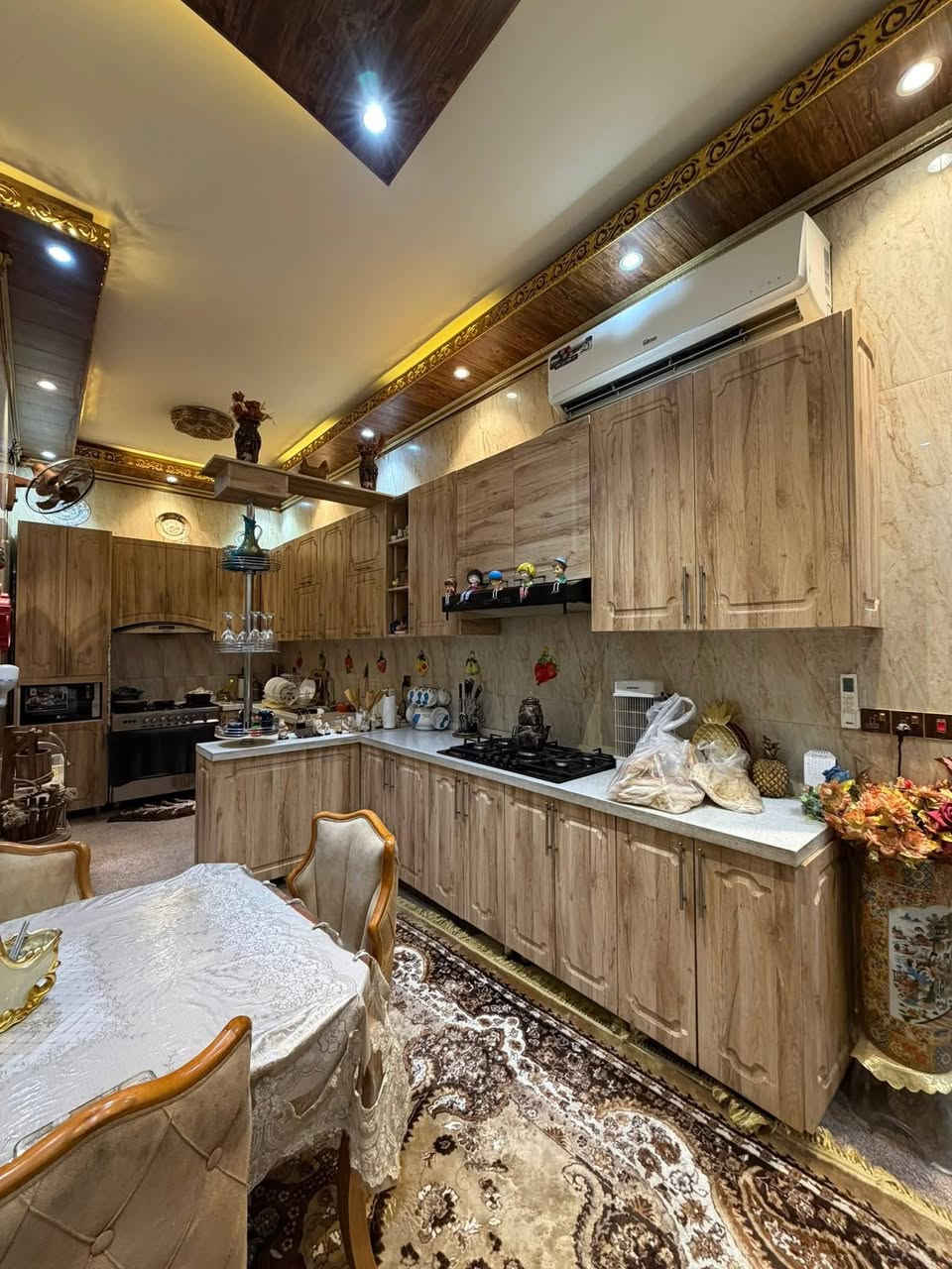 دزي هذا المنشور الرجلج وكليله اخذلي هذا البيت وهنا راح تعرفين يحبج لولا 🌝
للبيع بيت بكربلاء 200 متر مع الاثاث العنوان حي نصر جهة صحفين طابقين 5 غرف نوم 
‏‪***********‬‏
