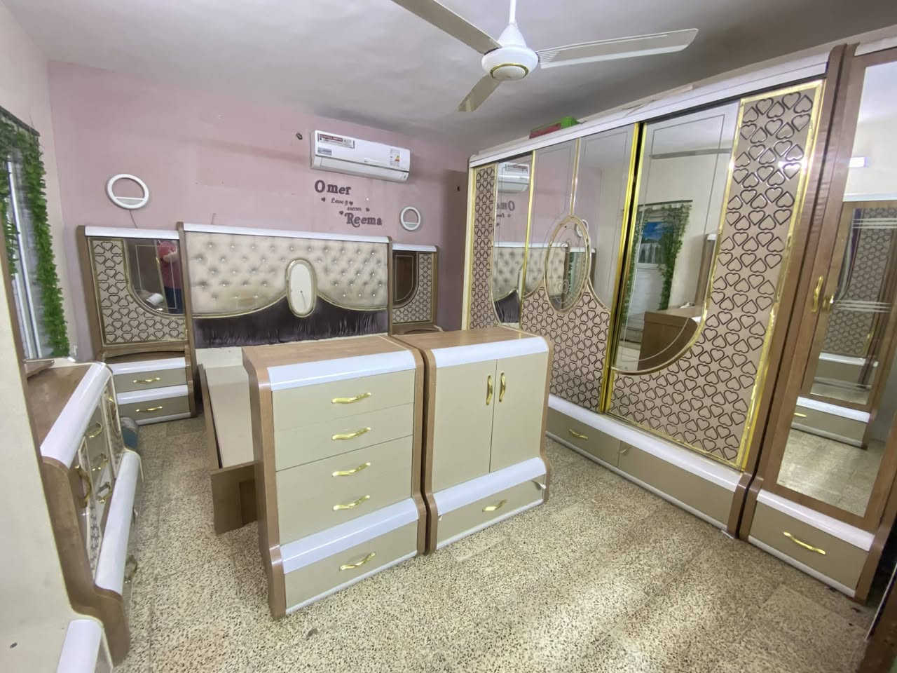 غرفه جاهزه ونظيفه عدد قطع 10 ومخزن سرير متحرك وتفاصيل ( ***********  واتساب )
