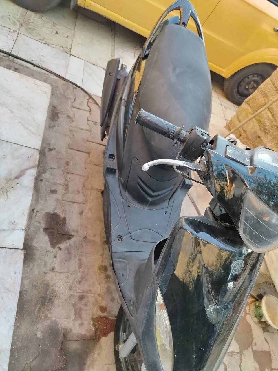 السلام عليكم دراجه ماكس عدله للبيع محركها مفتوحه ٤٩ شغاله  جاهزه من شلعه و معدل و شغال سلف و هندر و لايت اشاير رايدها اب ٤٥٠ و بيها مجال حك جيه مكاني كوت حي الجهاد وهذا رقمي ***********
