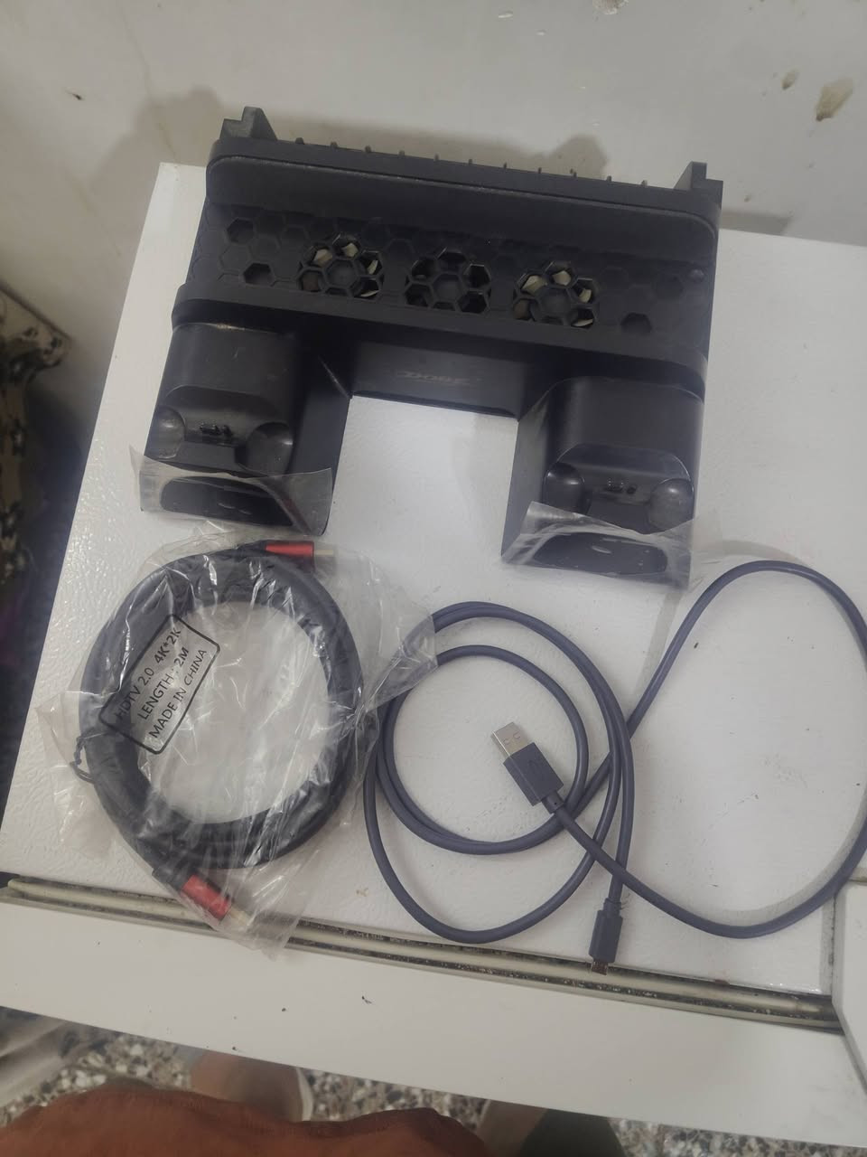 بلي 4 مهكر برو 1 تيره جوستك 2 اصليه وكامل ملحقاته وتبريد وشحن جوستك ونضيف ما مصلح والله سعره 400 قفل شراي يجي خاص رقمي *********** عنوان مدينه الصدر ماعدي توصيل
