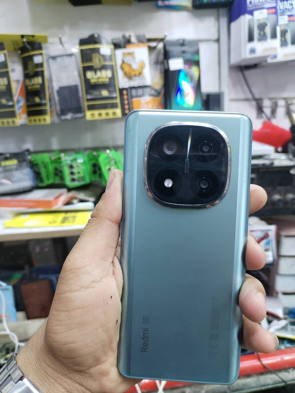 ريدمي نوت 14 برو بلاص 5G
ذاكره 512 
سعر 400 وبيه مجال 
***********
