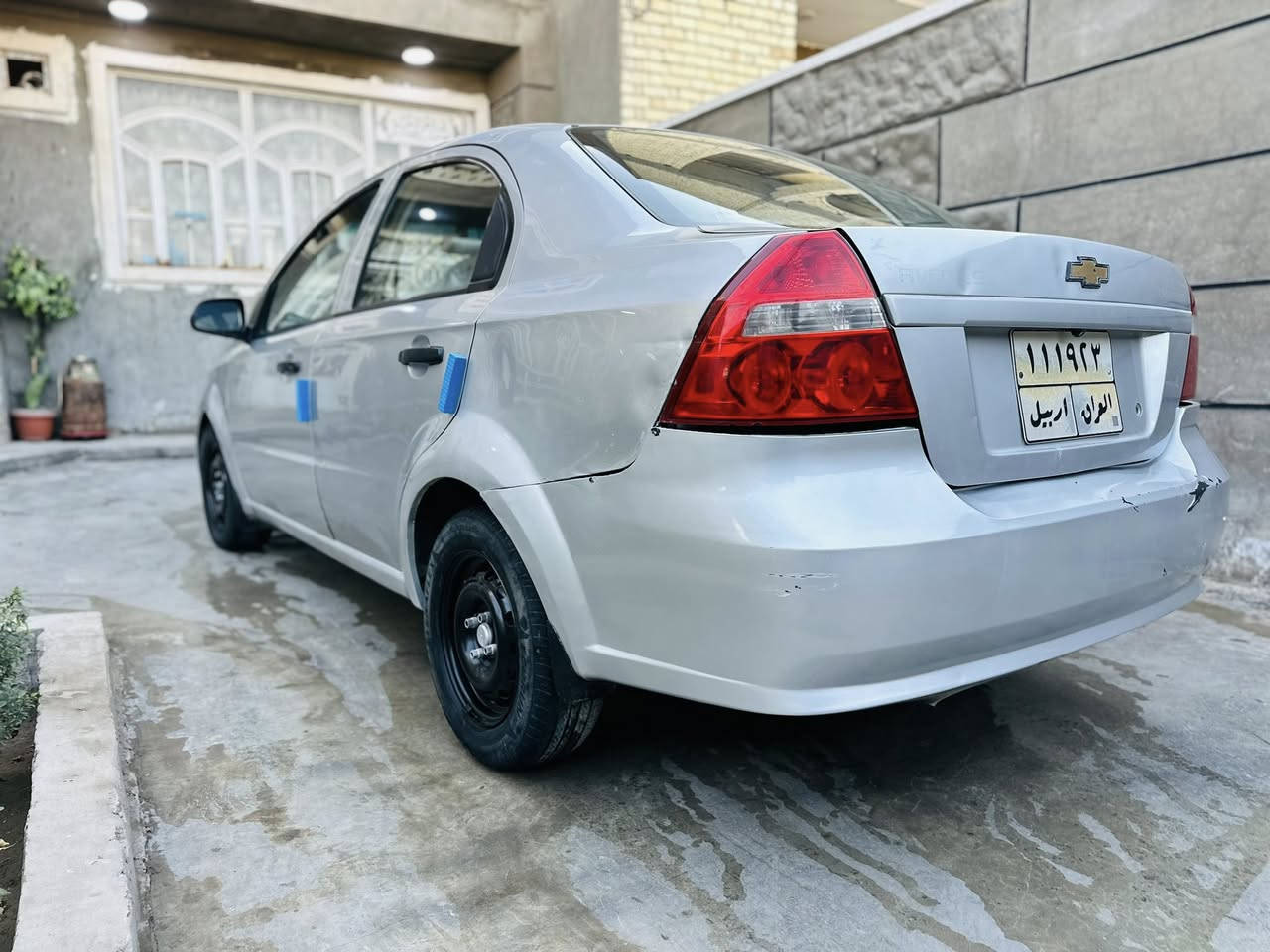 السلام عليكم 
بيع مستعجل بل عافية عل ياخذها 
السعر 43$$
افيو موديل 2008 
كم قطعة صبغ 
رقم اربيل وكالة فقط 
كير ومكينة كفالة 
مكاني البلديات 
***********
