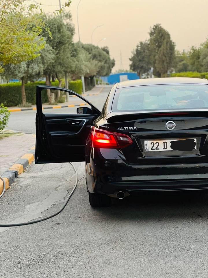 نيسان التيما مؤديل 2017 مواصفات SR  سةيارةكة بؤنيت بؤياغة بي ناوگرتن بي داخلي رةقةم و سةنةوي نويية بة ناوي خؤمة گير و مةكينة و هـةموو شتي بةشةرت
0750 485 8947

1N4AL3AP1HC250615 أربيل, العراق
