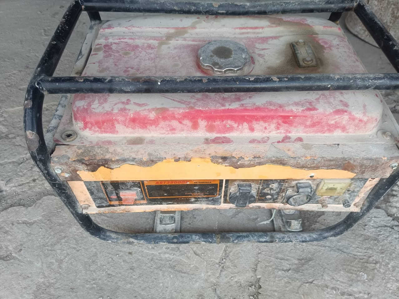 مولدات عدد 4 استره الاصلي للبيع
مكاني نجف حي النداء السعر الوحده 100 الف قفل كله شغاله وتوليد صحيح
***********
