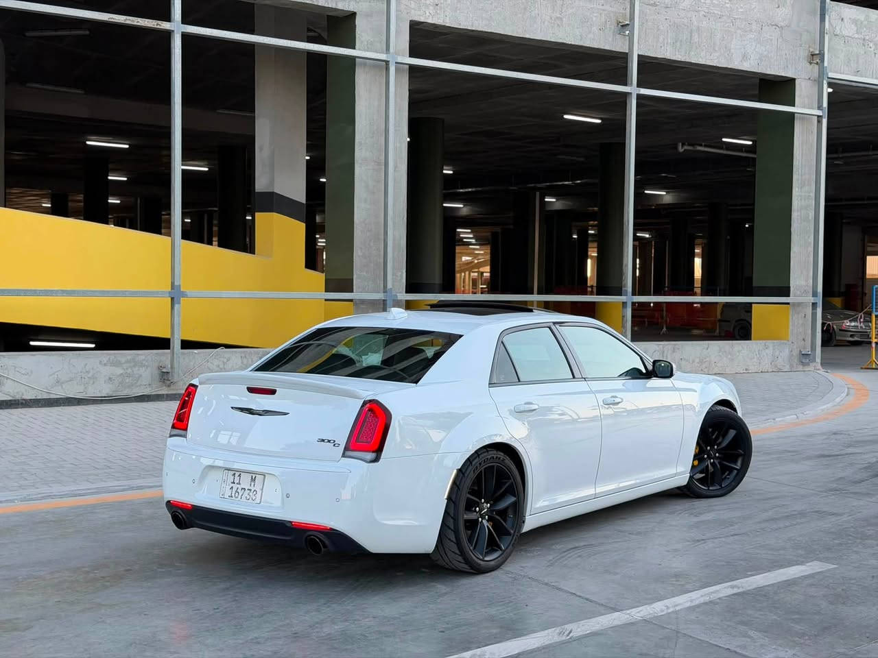 كرايسلر Last call 300s 
الموديل :2023 . (كلين تايتل)
المحرك : V8.6400.SRT
العداد : (15.000)الف فقط
اللون : ابيض 
الرقم : بغداد 

المواصفات فول 1/1 اعلئ فئه/لايت داينمك مع وضع الشارع/ رادرات /داخل كاربون فايبر/نظام صوت هارمن كاردن/ مقاعد Hellcat / عداد 300 KM / اطارات سم سلك 285 

(السياره مستخدمه قليل جداً بحاله الوكاله مغلفه افلام حمايه PPF بالكامل)
مكاني بغداد / ***********
السعر(39.500$)
