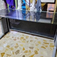 صبورات عدد ٣ مع ميز مكاتبي وكرسي لبيع عنوان بغداد مدينه لصدر تتوصل وان...