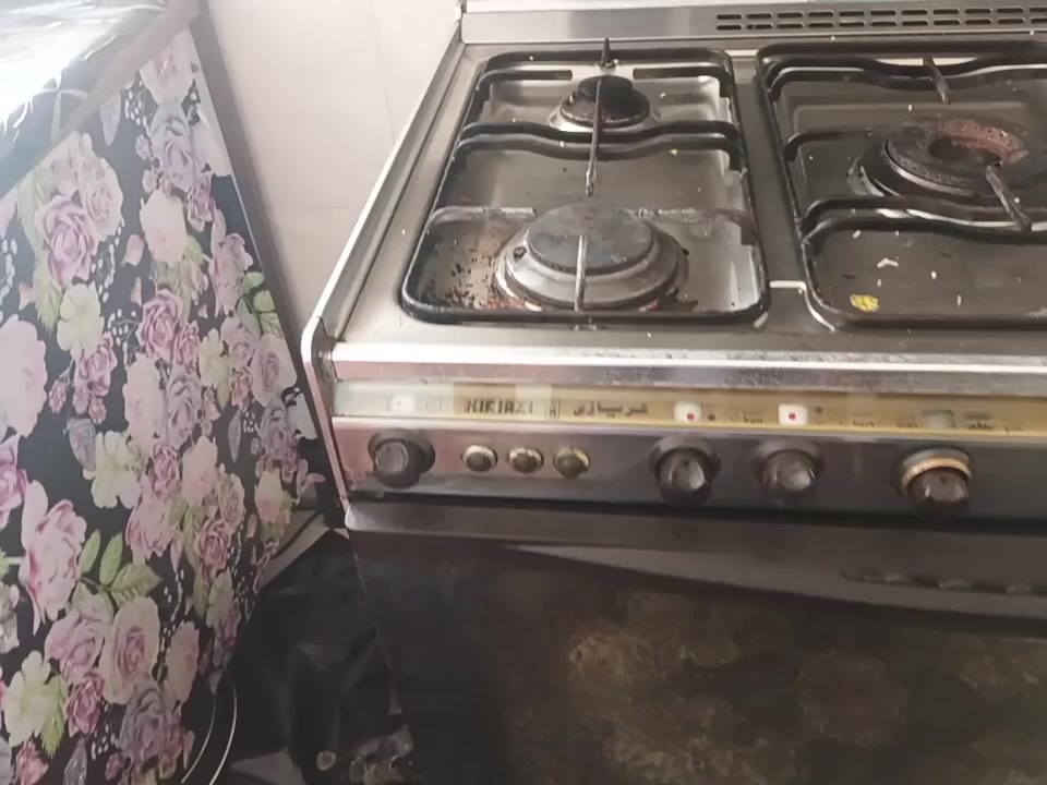 طباخ كريازي اصلي لبيع 
السعر 200 الف
وبيه مجال كلش نظيف 
***********
