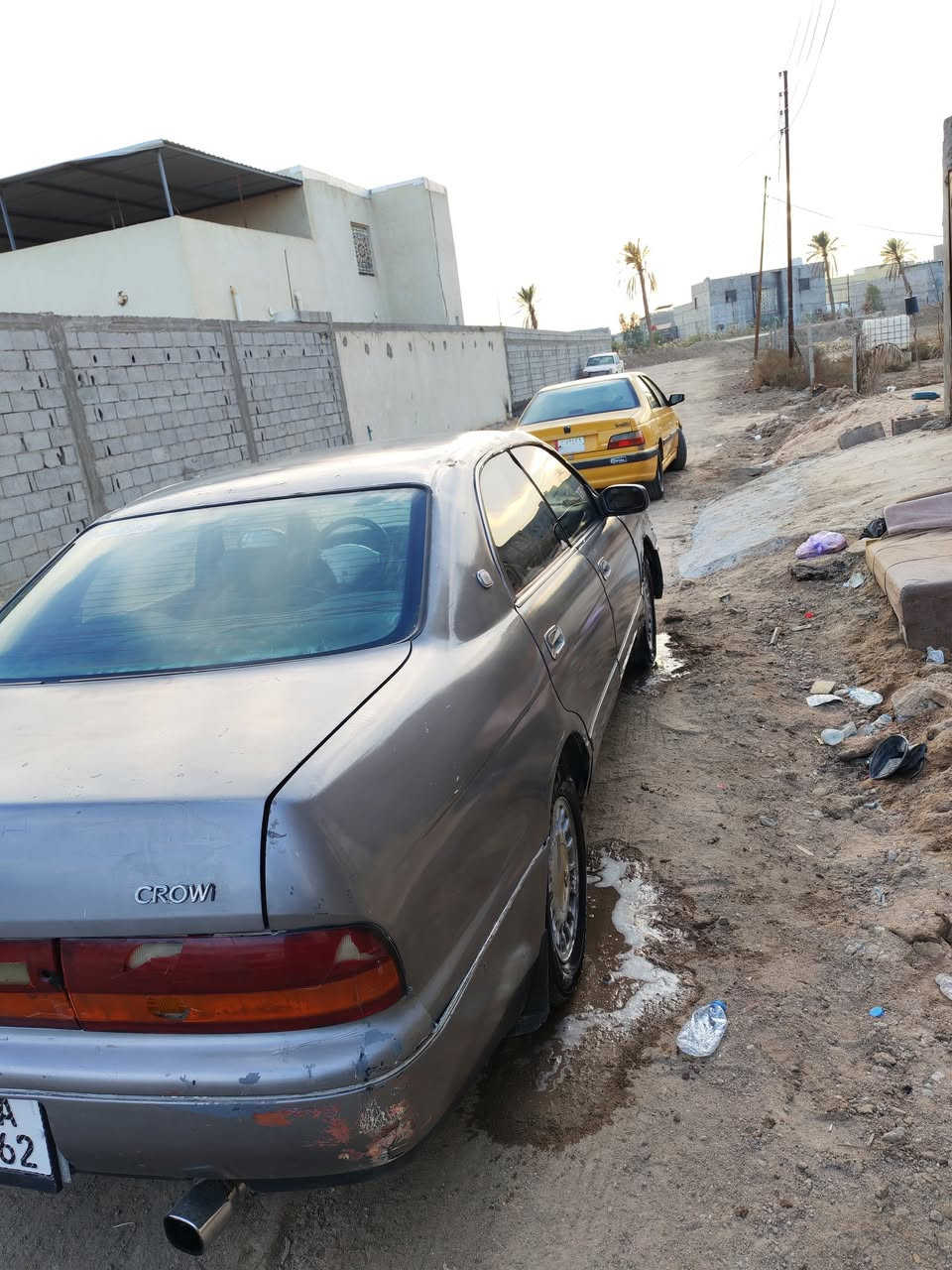 السلام عليكم بطه متصل مديل92 سنويه 29 السياره بسمي تحويل ثاني يوم مكفوله من الكص والنقل ولبدي شوف العين مابيها ضربه قويه تخم تاير جديد مكينه جديدوكير جديد حداديه 90‎%‎ تبريد شغال عوزه بس ترتيب خراطيم السياره جاهزه من كلشي مكاني بصره الجزيره السعر 47 وبيها مجال بسيط حك الجيه ***********
