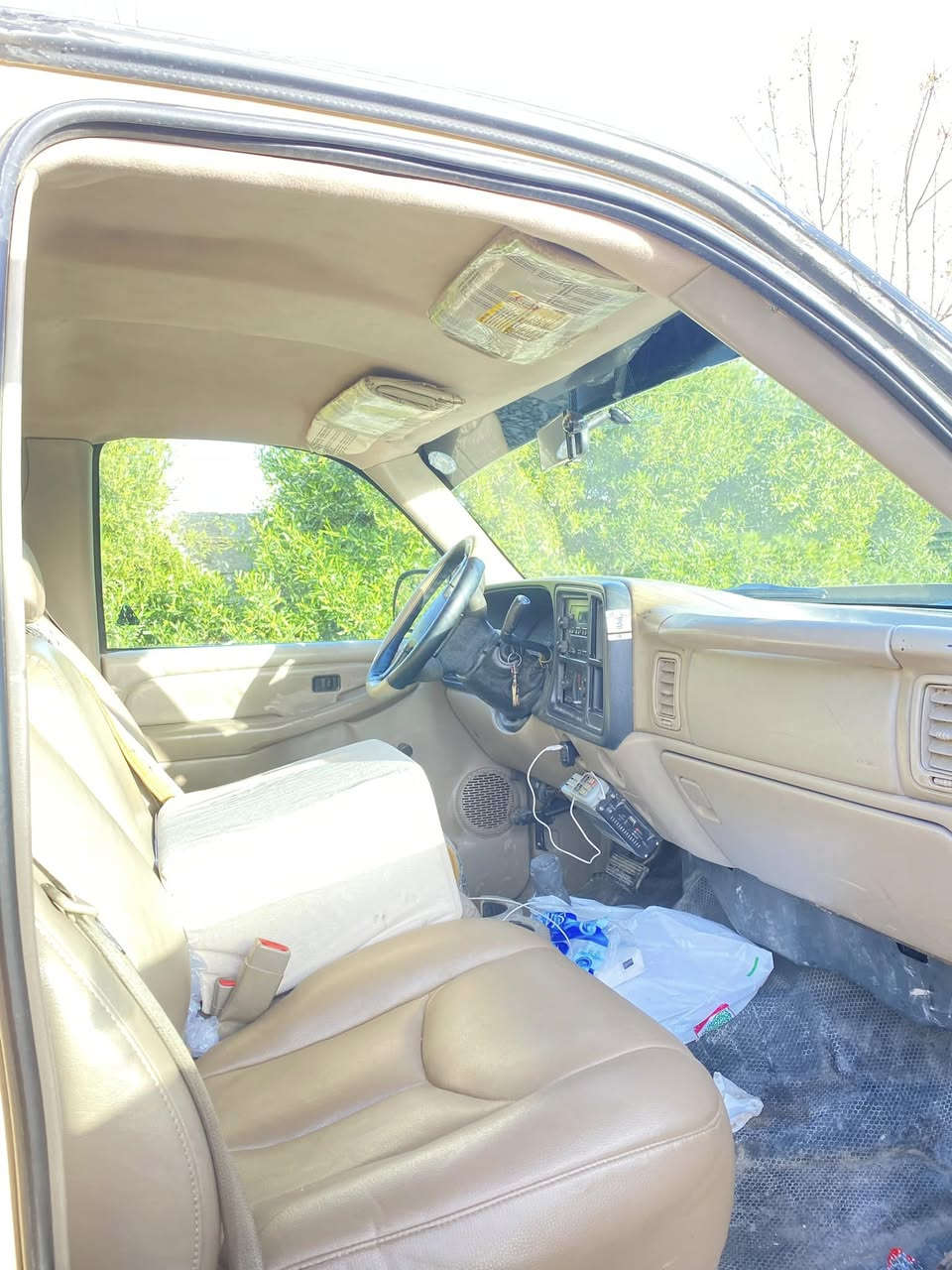 من رخصت ألمين سياره للبيع شوفر سلفادور موديل ٢٠٠٦ سياره اصولى رقم اربيل دولي رقم سنوية جديد تحويل نفس يوم سيارة (١١٤)الف ماشية سيارة كلهه على وضع الشركة مكينه ٦و(١٠٠) وكير (١٠٠٠) وحداديه وكسل وكهربايات كله وضع شركه وبلادي وجديد وتخم تاير جديد وموجوده سياره اربيل)رقم هاتف ***********
